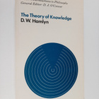 by D. W. Hamlyn : The theory of knowledge - pikkukuva 1