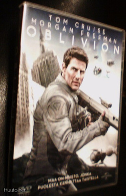 OBLIVION dvd (2013) Sis.postikulut