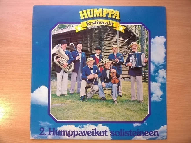Humppaveikot Solisteineen LP