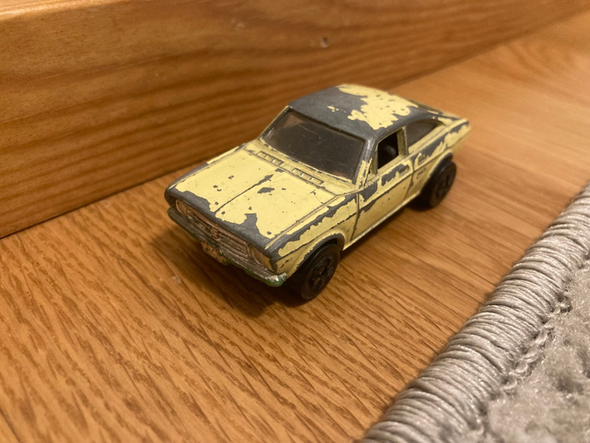 Datsun Sunny Coupé Playart n. 1/64 kokoa.