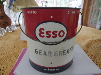 Vanha Peltipurkki, Esso Gear Grease