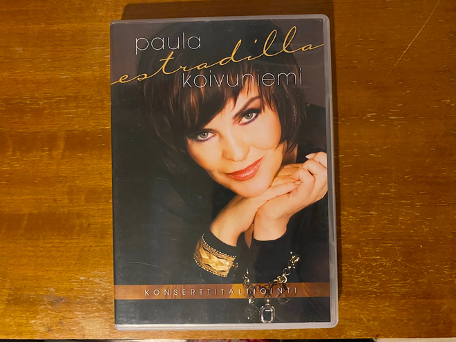 Paula Koivuniemi estradilla DVD