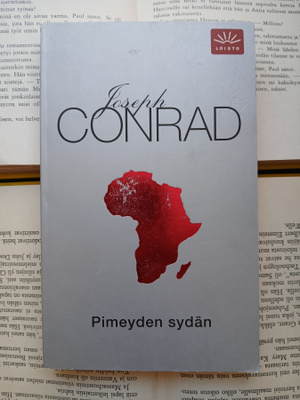 Joseph Conrad - Pimeyden sydän (pokkari)