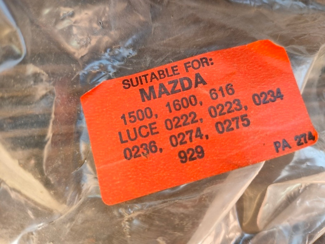 Mazda PA274 vesipumppu.