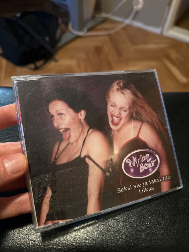 Nylon Beat seksi vie ja taksi tuo cds