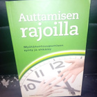 Nissinen : Auttamisen rajoilla ( SIS POSTIKULU ) - pikkukuva 1