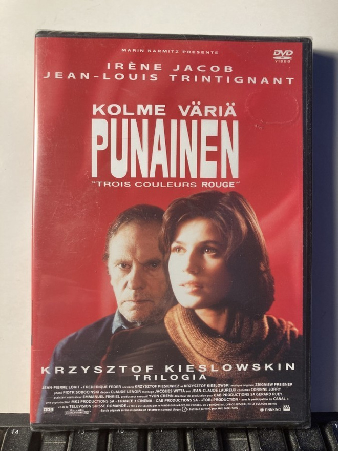 KOLME VÄRIÄ PUNAINEN, DVD, Kieslowski, muoveissa