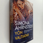 Simona Ahrnstedt : Yön valtiatar - pikkukuva 1