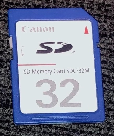 32Mb  SD muistikortti