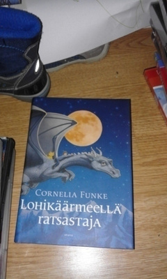 cornelia funke - lohikäärmeellä ratsastaja