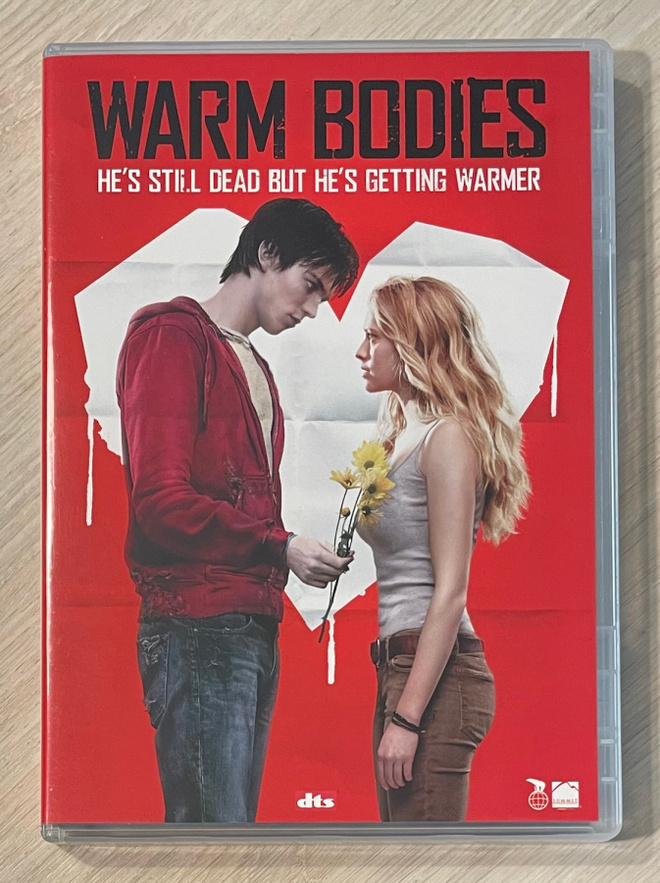 WARM BODIES (2013) Nicholas Hoult & Teresa Palmer