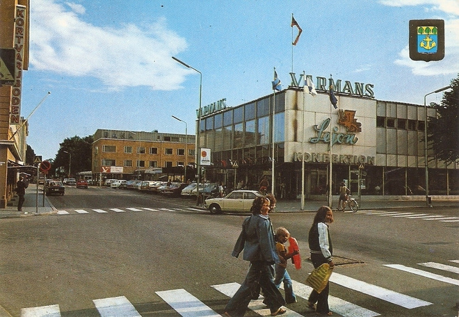 ÅLAND, Mariehamn: Varuhuset Varmans i Centrum