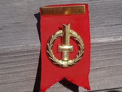 Sotaveteraani merkki, Kookas, Numeroitu. Hyväkuntoinen.