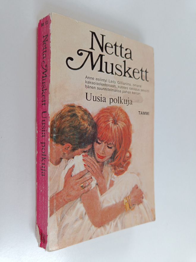 Netta Muskett : Uusia polkuja