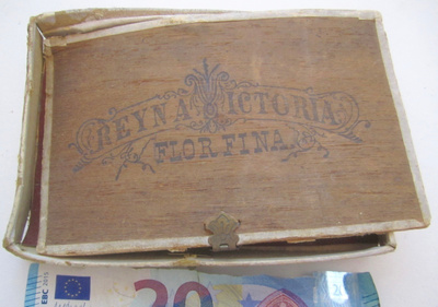 VANHA Sikari Rasia Reyna Victoria Flor Fina 1900-l