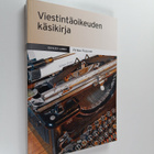 Pirkko Pesonen : Viestintäoikeuden käsikirja 2011 - pikkukuva 1