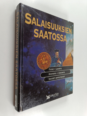 Salaisuuksien saatossa
