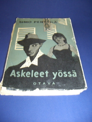 Simo Penttilä ASKELEET YÖSSÄ