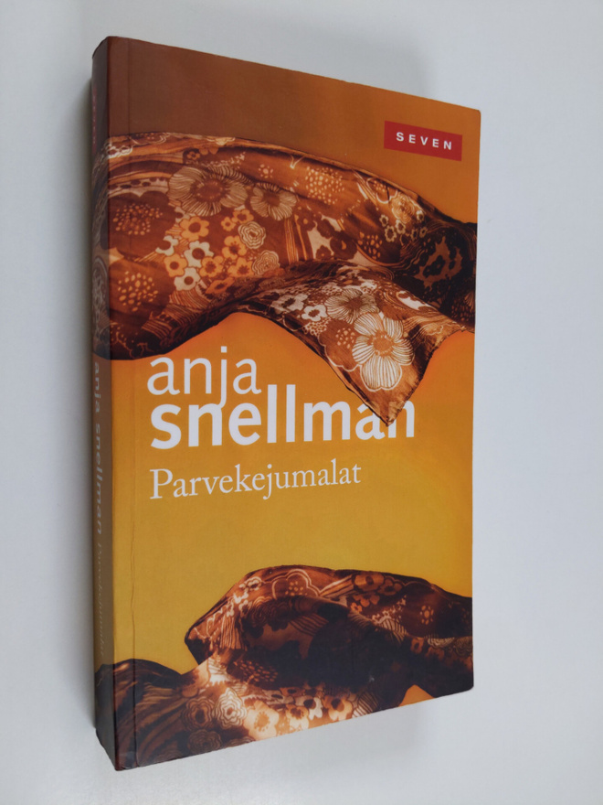 Anja Snellman : Parvekejumalat
