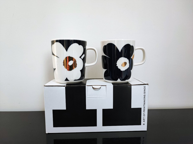 Juhla Unikko Gold mukipaketti 2 mukia 44e  (Marimekko)