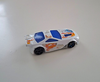 HOT WHEELS Made in Mc Donald's. 2012 Mattel