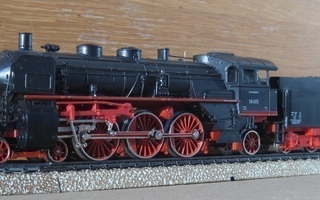 Märklin DB BR18  höyryveturi  boxissa