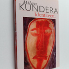 Milan Kundera : Identiteetti - pikkukuva 1