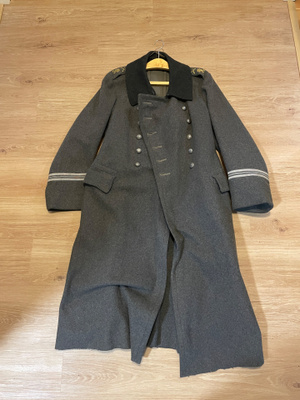 Kapteenin sotaaikainen M/36 mantteli