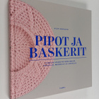 Hilpi Koivisto : Pipot ja baskerit : virkkaa veikeitä pää... - pikkukuva 1
