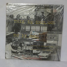 THE CLASH - THIS IS ENGLAND M-/EX+ 7" + POSTER - pikkukuva 2