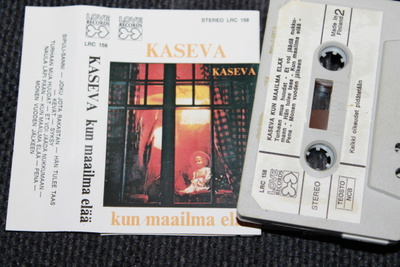 Kaseva - Kun maailma elää C-kasetti