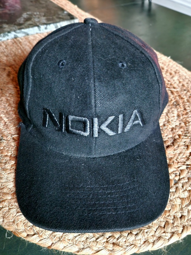 Nokia Vintage lippahattu musta.