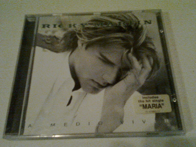 RICKY MARTIN A MEDIO VIVIR