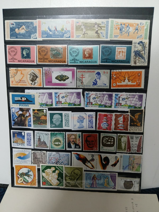 Postimerkkejä eri maista