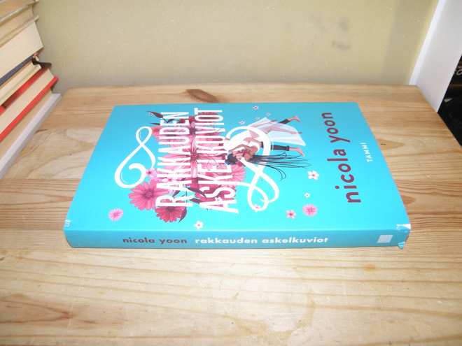 Nicola Yoon Rakkauden askelkuviot (nidottu)