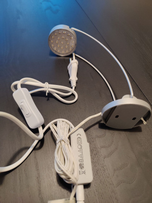 UUSI Anoor Helios 1-Kit LED-valaisimet pistorasiaan (spotit