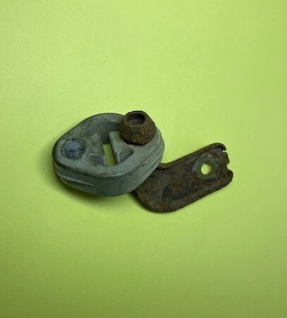 PAKOPUTKEN  KANNAKE  MERCEDES  W168