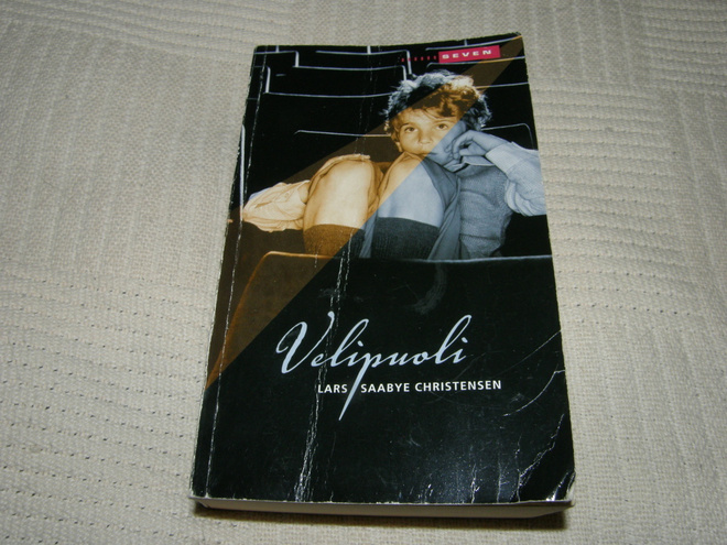 Lars Saabye Christensen Velipuoli  -pok