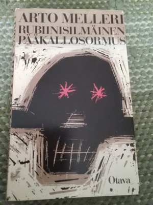 Arto Melleri: Rubiinisilmäinen pääkallosormus