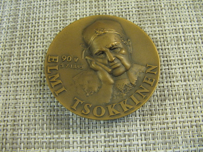 Elmi Tsokkinen mitali 90 V 1976 /Essi Renvall 1976