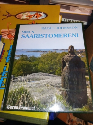 RAOUL JOHNSON :  MINUN SAARISTOMERENI ( SIS POSTIKULU  )