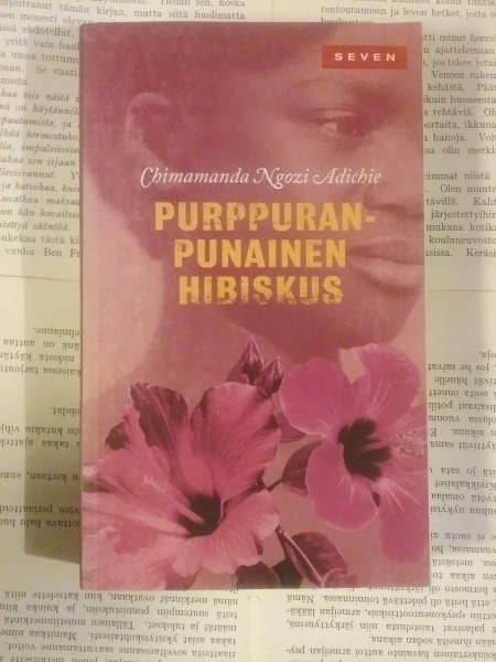 Chimamanda Ngozi Adichie - Purppuranpunainen hibiskus