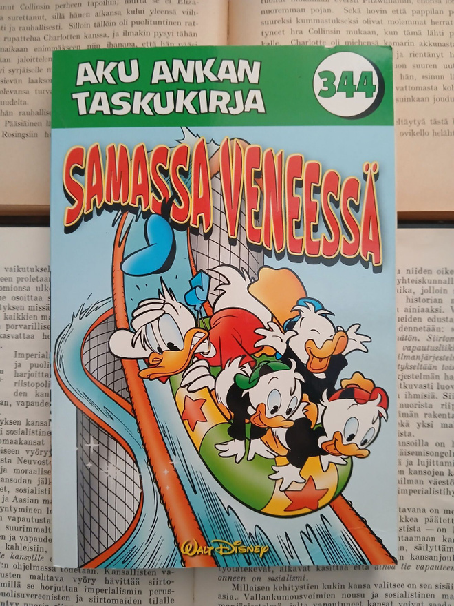 Aku Ankan taskukirja 344 • Samassa veneessä