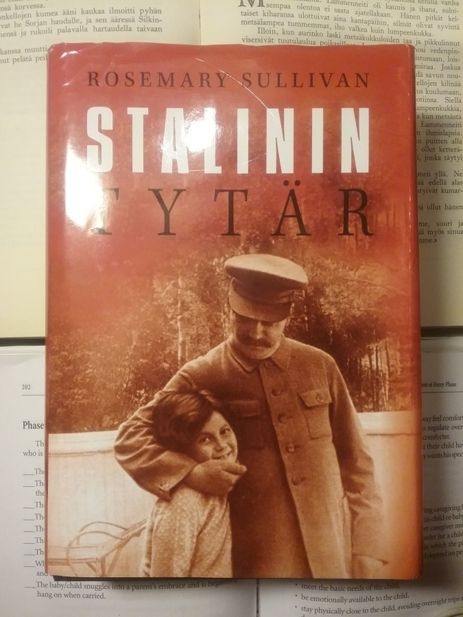 Rosemary Sullivan - Stalinin tytär (sid.)