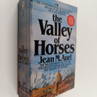 Jean M. Auel : The Valley of Horses - pikkukuva 1