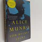 Alice Munro : För mycket lycka - pikkukuva 1