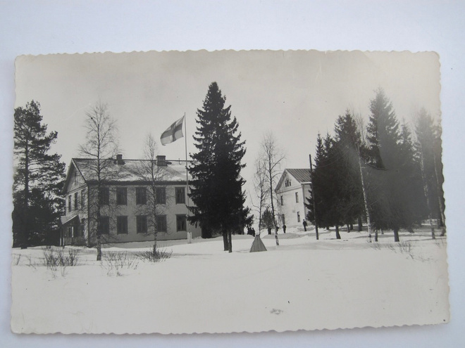 VANHA Postikortti Mikä Paikkakunta? Suomen Lippu ym n.1930-l