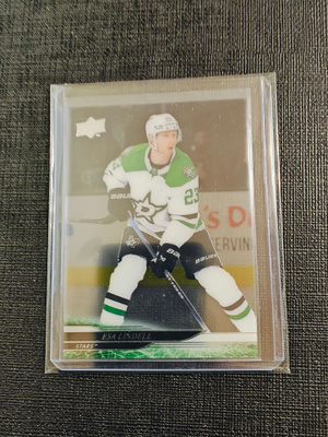 Esa Lindell - 24-25 UD Clear-Cut