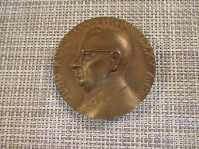 Juho Kusti Paasikivi mitali 1947 /Essi Renvall 1946.
