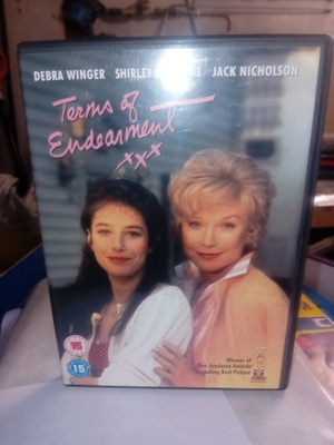 DVD Hellyyden ehdoilla ( SIS POSTIKULU )